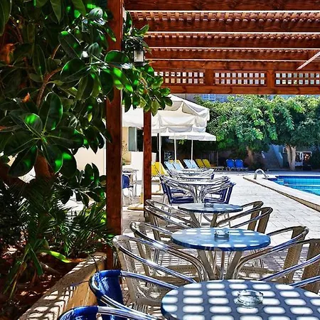 Hotel Cosman 3*